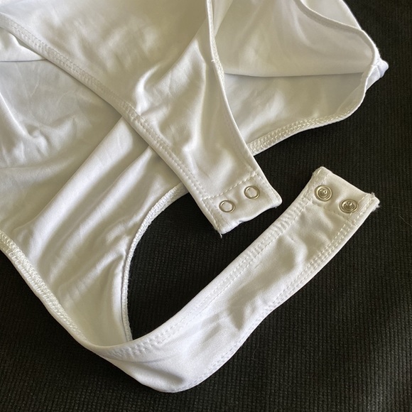 Madden NYC bodysuit Emma long sleeve thong bottom sweet Juliette neckline bust - Picture 11 of 15